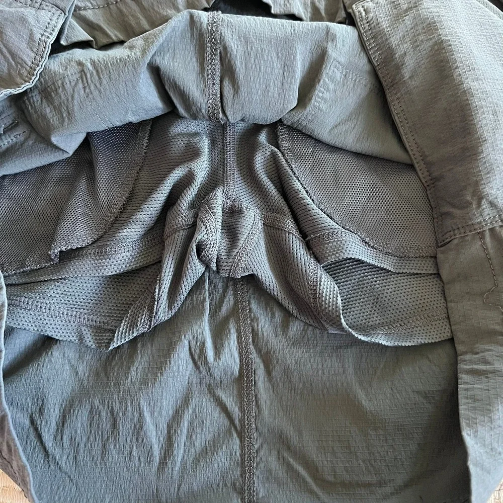Athleta Trekkie Cargo Nylon Skort Women's 10 Gray Stretch Hiking Tennis Pockets‎